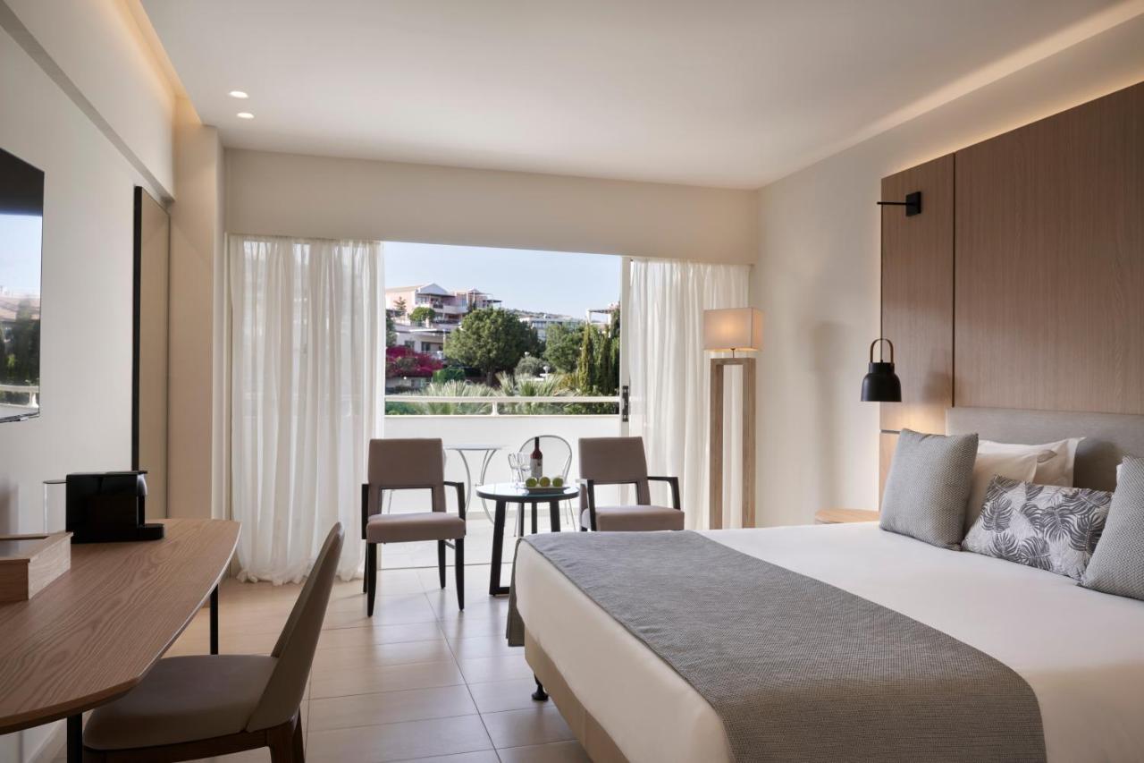 Atlantica Bay - Adults Only Hotel Limassol Kültér fotó